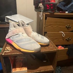 James harden basketball shoes